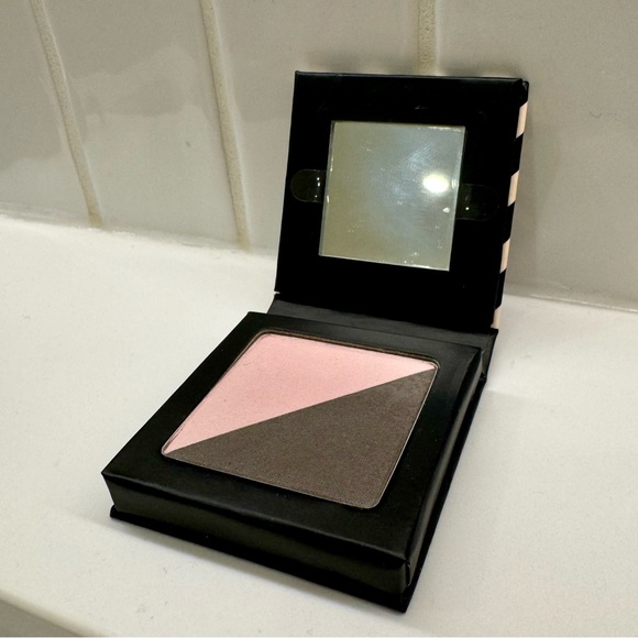 Beautycounter Eyeshadow Duo compact in Slipper and Slate - Picture 7 of 7